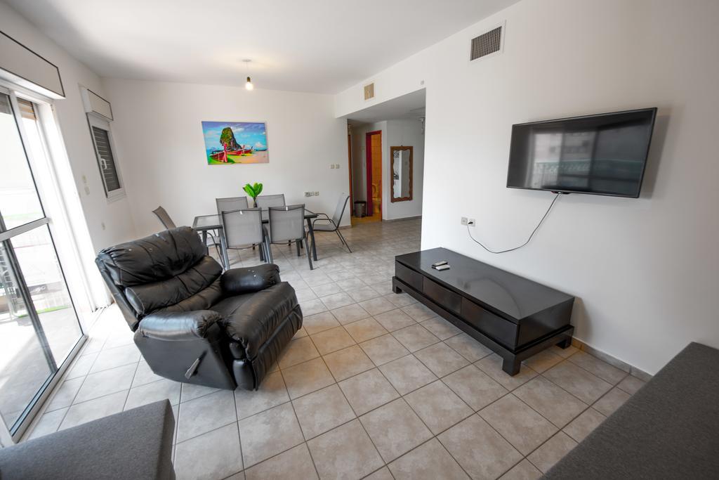C Class Apartment Eilat Bagian luar foto